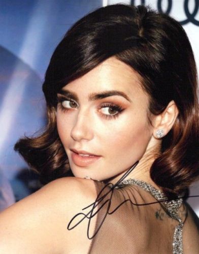 Lily Collins