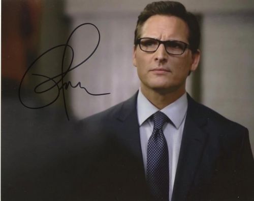 Peter Facinelli from the TV series SWAT