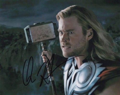 Chris Hemsworth - THE AVENGERS