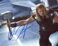 Chris Hemsworth - THE AVENGERS - (Earn 16 reward points on this item worth €3.54)