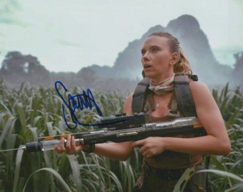 Scarlett Johansson - JURASSIC WORLD
