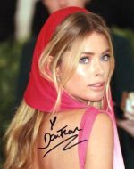 Doutzen Kroes - VICTORIA SECRETS - (Earn 7 reward points on this item worth $1.75)