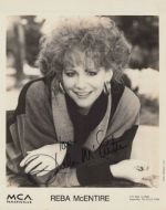 Reba McIntyre - COUNTRY LEGEND - (Earn 7 reward points on this item worth $1.75)