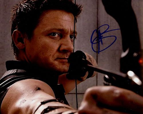 Jeremy Renner - THE AVENGERS