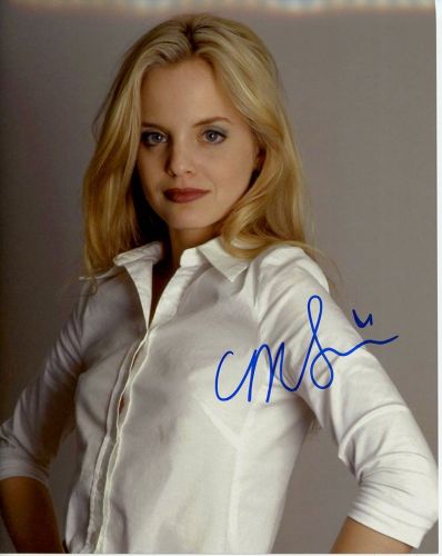 Mena Suvari
